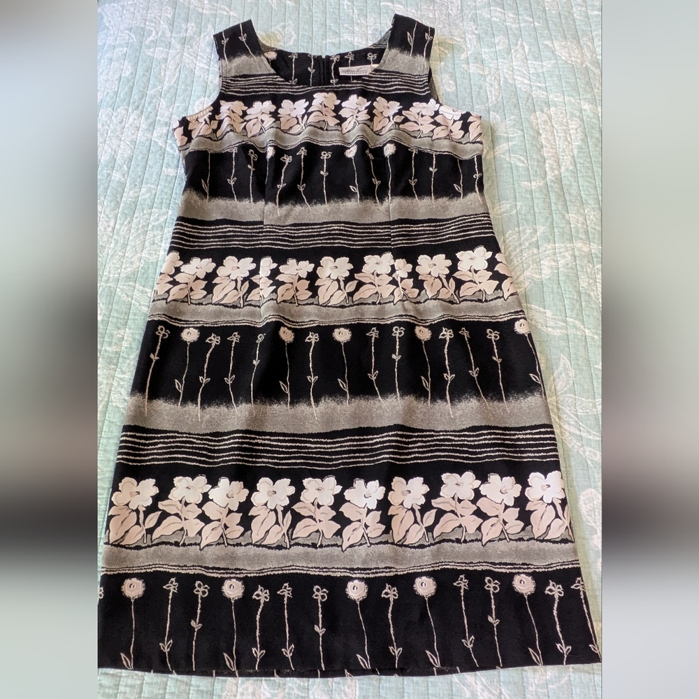 Kathie Lee Collection Beautiful Dress. Size 10